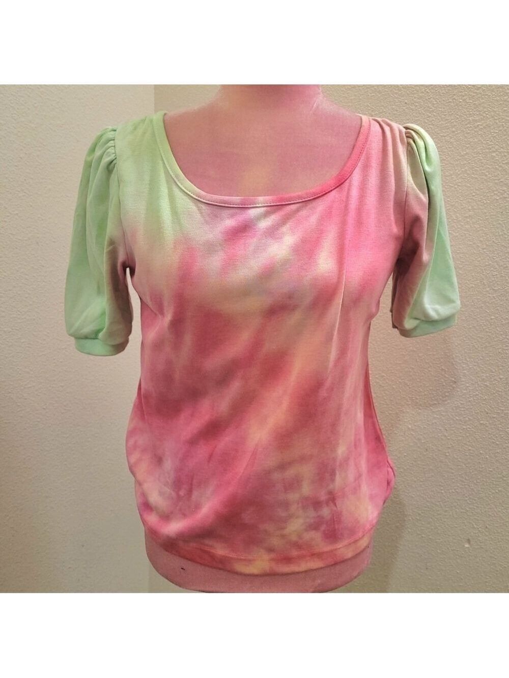 Sears Green/Pink Tie-Dye Asymmetrical Puff Sleeve Blouse Sz Medium